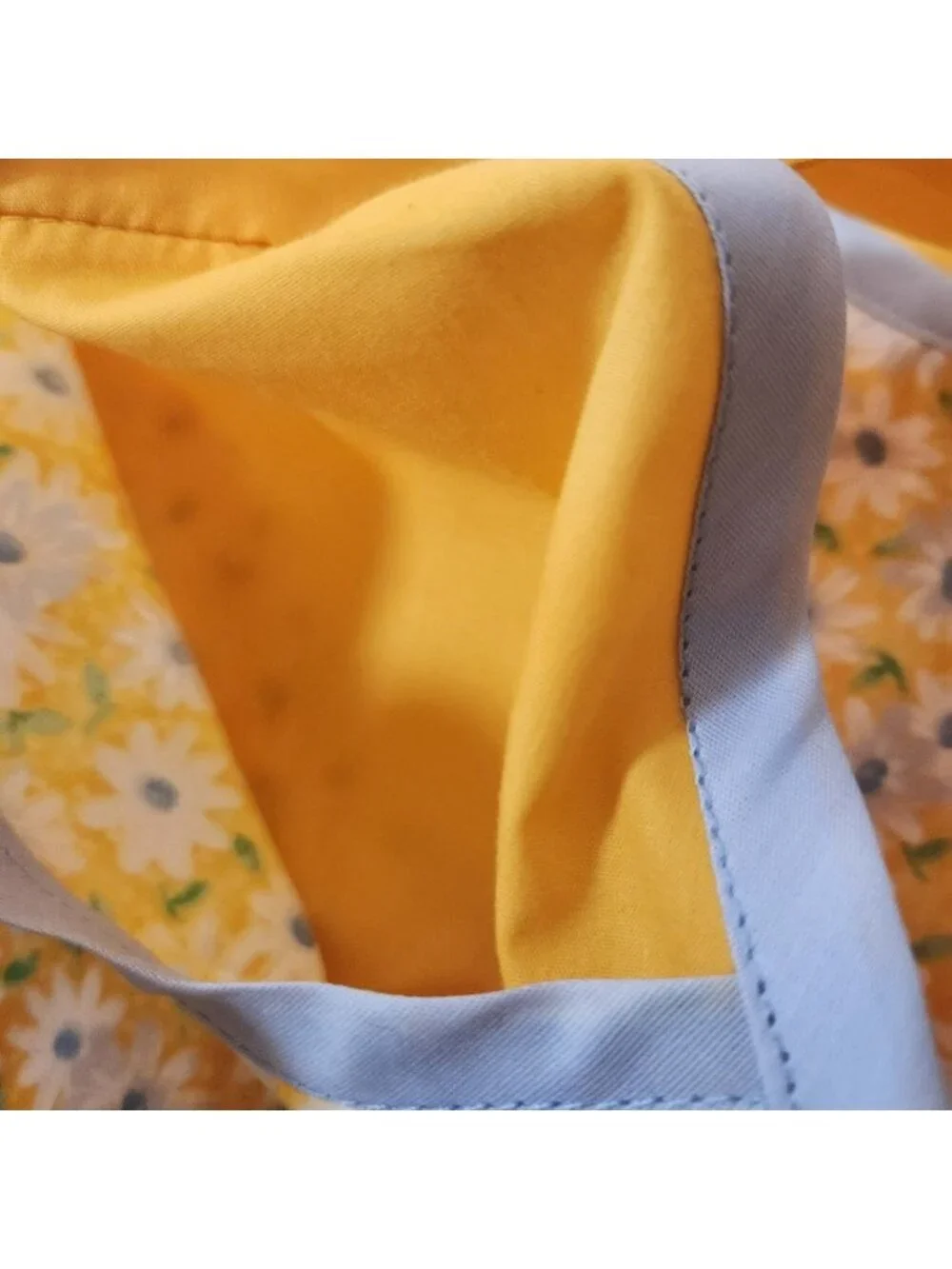 Stunning Mother and Me Handmade  Floral Daisy Half Apron Set Cottagecore Retro